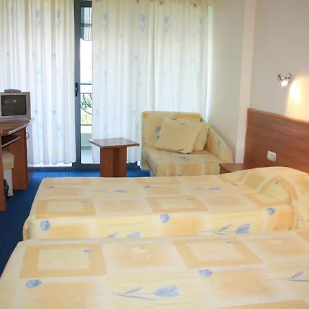 Perunika Hotel 3*